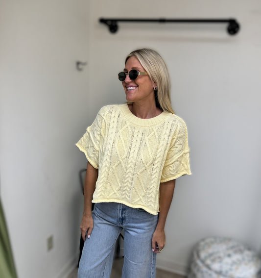 Le Lis Short Sleeve Cable Knit Sweater Top