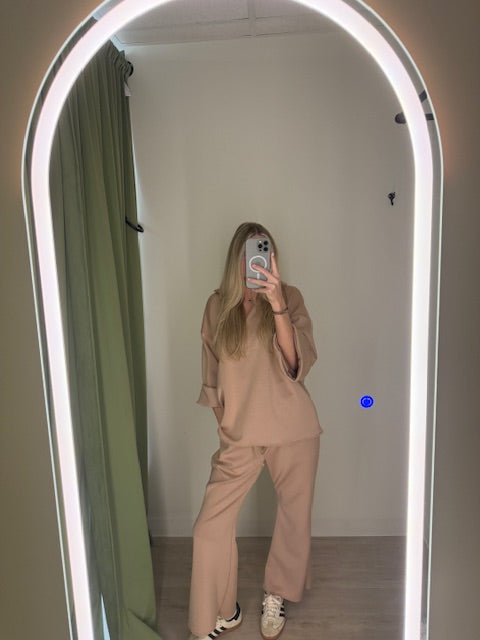 Tan Scuba Model Set