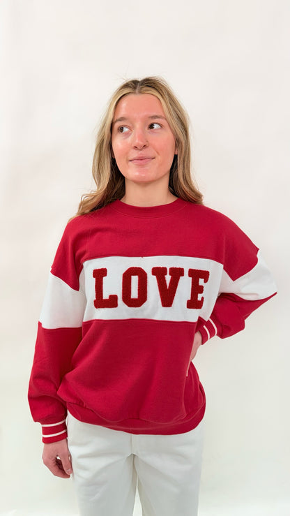 Oversized Love Sweatshirt