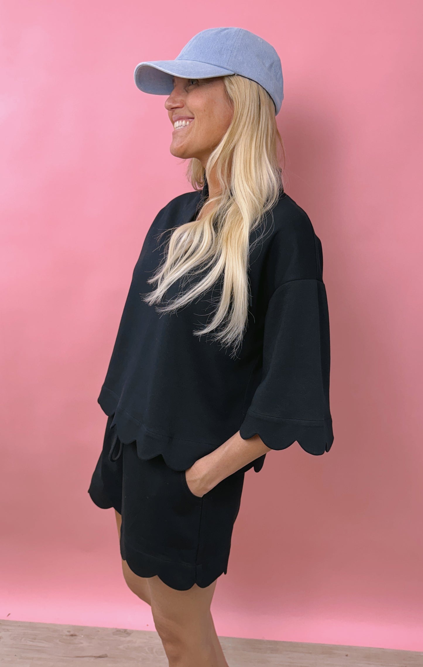Entro Scalloped Edge Short Set